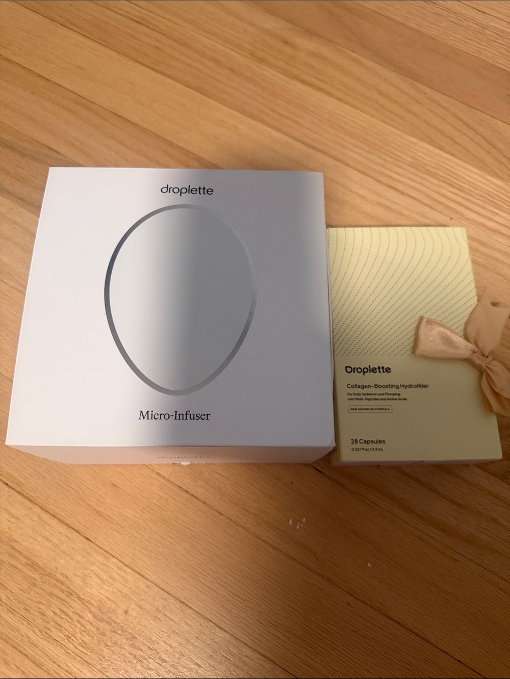 Micro-Infuser & Collagen-Boosting Hydratifier Set - White & Pale Yellow